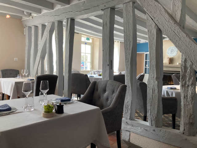 La Croix Blanche Restaurant La Croix Blanche Veuzain-Sur-Loire